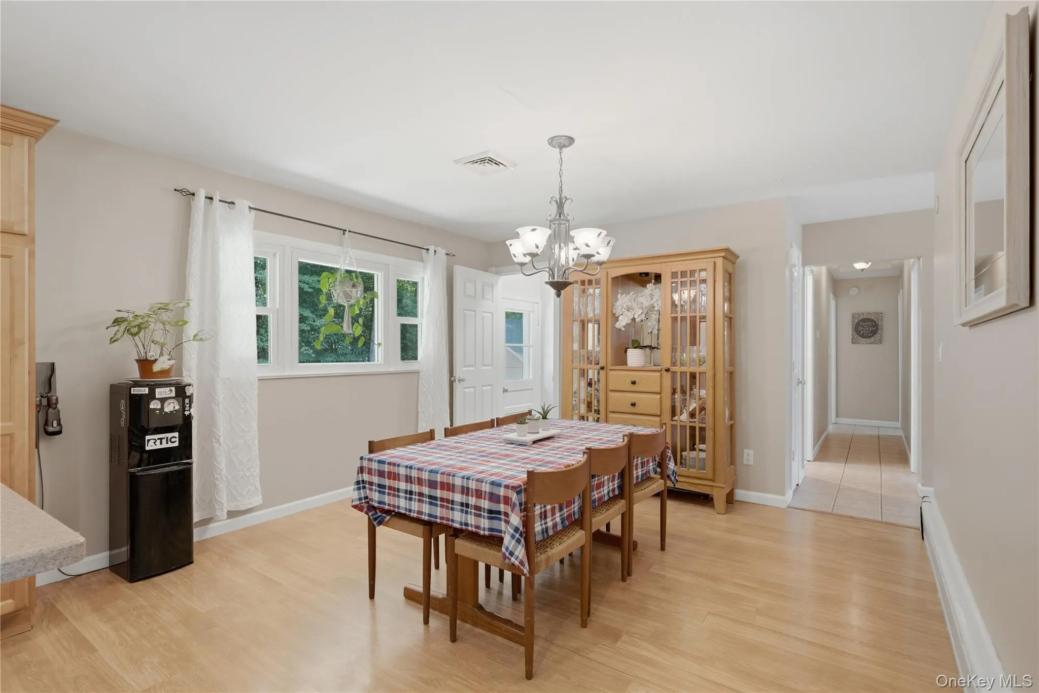 26 Garden Drive, New Windsor, NY, 3 Bedrooms Bedrooms, 8 Rooms Rooms,1 BathroomBathrooms,Residential,For Rent,Garden,0,1019959 26 Garden Drive, New Windsor, NY, 3 Bedrooms Bedrooms, 8 Rooms Rooms,1 BathroomBathrooms,Residential,For Rent,Garden,0,1019959