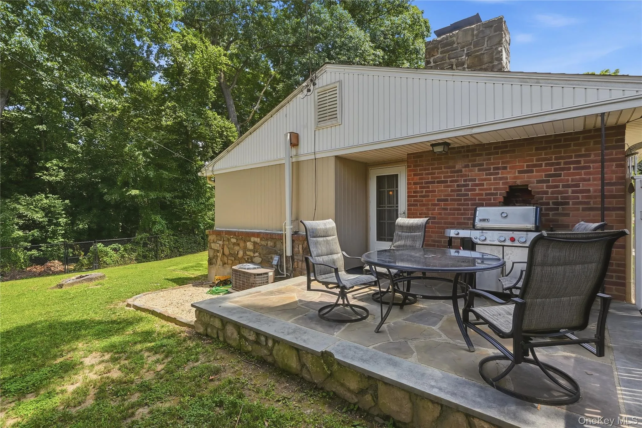 26 Garden Drive, New Windsor, NY, 3 Bedrooms Bedrooms, 8 Rooms Rooms,1 BathroomBathrooms,Residential,For Rent,Garden,0,1019959 26 Garden Drive, New Windsor, NY, 3 Bedrooms Bedrooms, 8 Rooms Rooms,1 BathroomBathrooms,Residential,For Rent,Garden,0,1019959