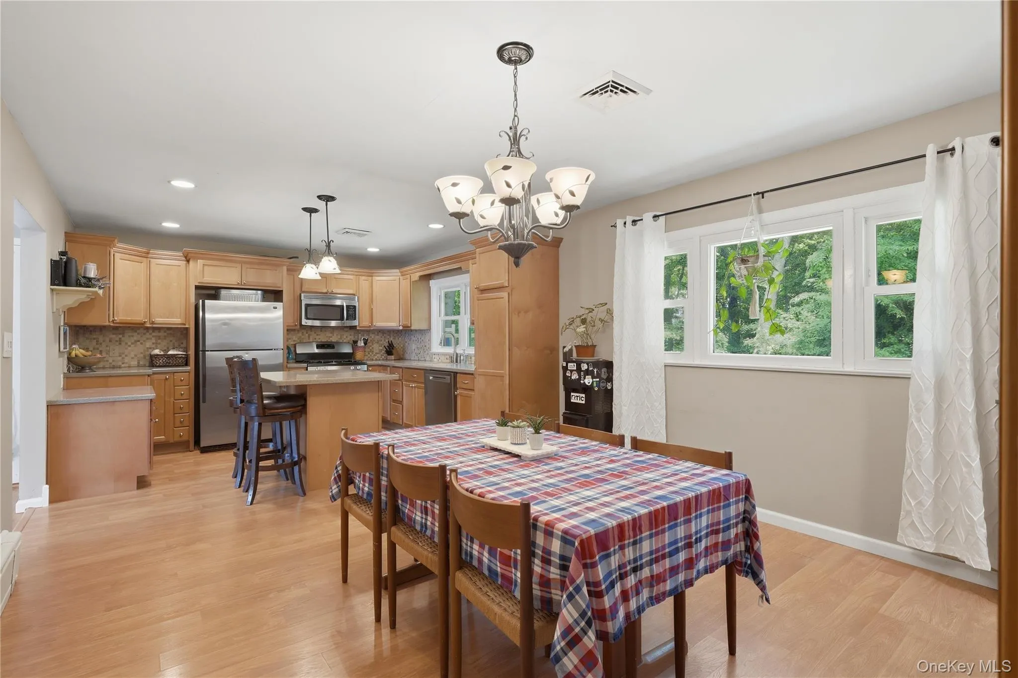 26 Garden Drive, New Windsor, NY, 3 Bedrooms Bedrooms, 8 Rooms Rooms,1 BathroomBathrooms,Residential,For Rent,Garden,0,1019959 26 Garden Drive, New Windsor, NY, 3 Bedrooms Bedrooms, 8 Rooms Rooms,1 BathroomBathrooms,Residential,For Rent,Garden,0,1019959