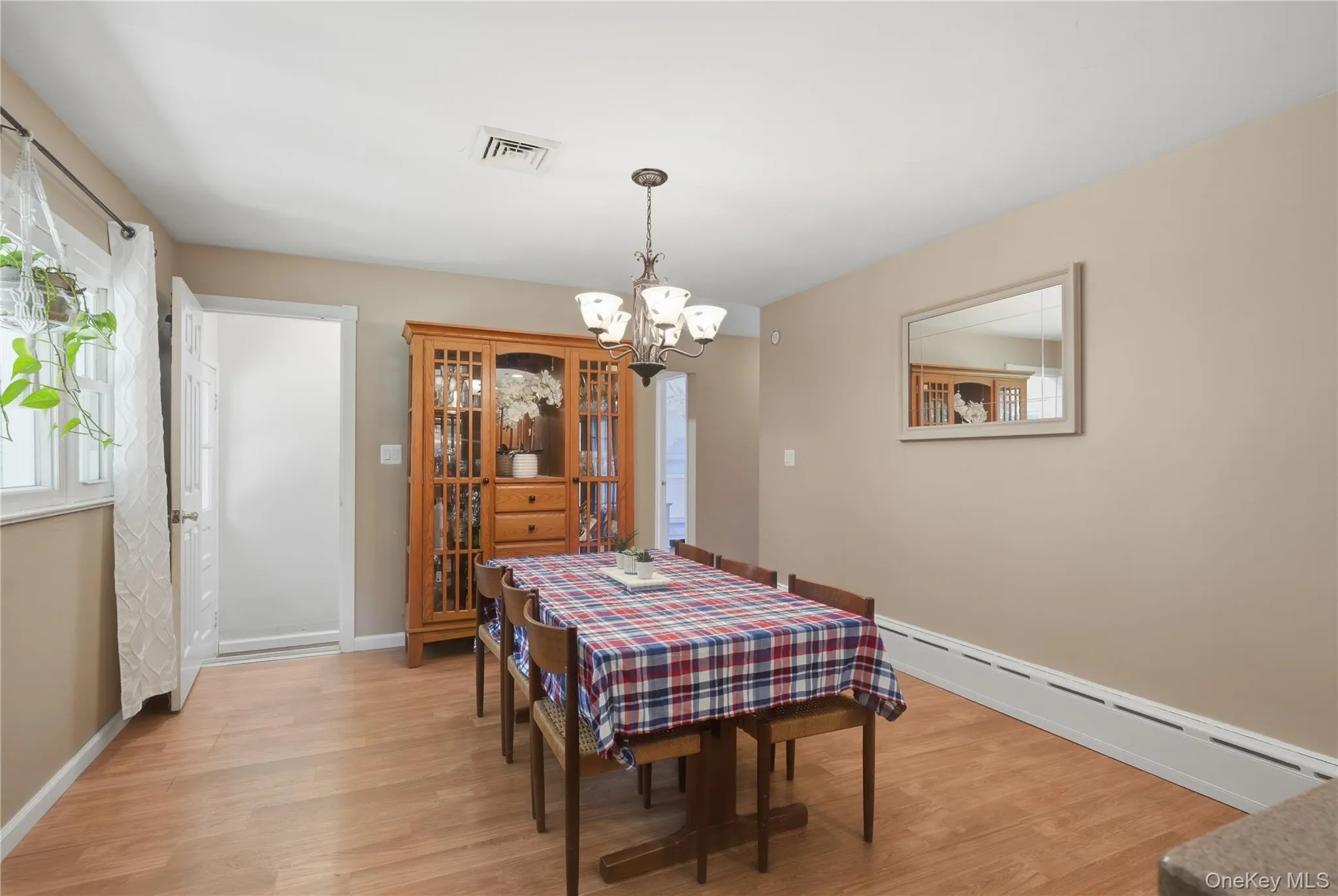26 Garden Drive, New Windsor, NY, 3 Bedrooms Bedrooms, 8 Rooms Rooms,1 BathroomBathrooms,Residential,For Rent,Garden,0,1019959 26 Garden Drive, New Windsor, NY, 3 Bedrooms Bedrooms, 8 Rooms Rooms,1 BathroomBathrooms,Residential,For Rent,Garden,0,1019959