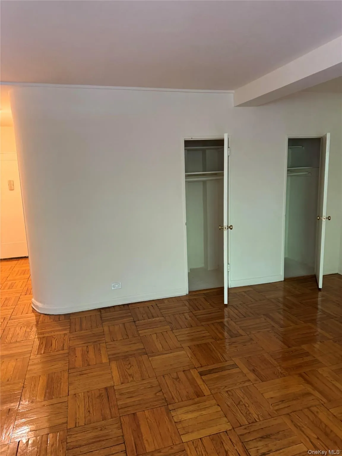 9834 63rd Drive, New York, NY, 3 Rooms Rooms,1 BathroomBathrooms,Residential,For Rent,63rd,0,1019963 9834 63rd Drive, New York, NY, 3 Rooms Rooms,1 BathroomBathrooms,Residential,For Rent,63rd,0,1019963