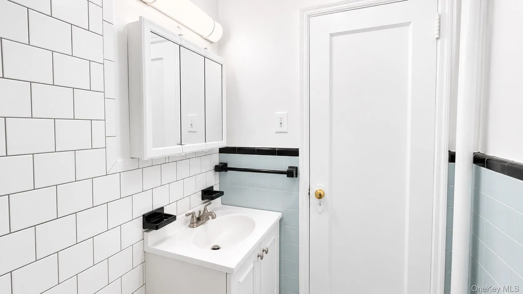 84-49 168th Street, New York, NY, 1 Bedroom Bedrooms, 3 Rooms Rooms,1 BathroomBathrooms,Residential,For Rent,168th,0,1019965 84-49 168th Street, New York, NY, 1 Bedroom Bedrooms, 3 Rooms Rooms,1 BathroomBathrooms,Residential,For Rent,168th,0,1019965