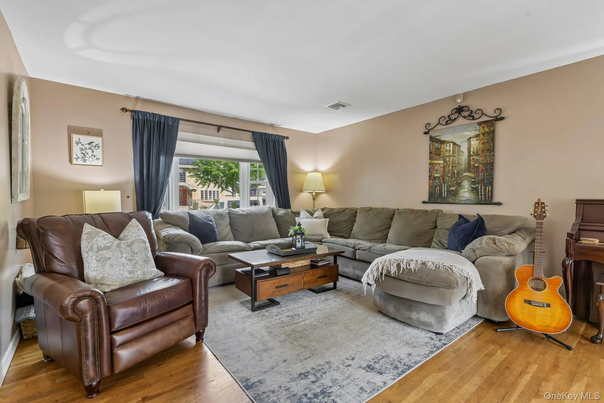 7814 Langdale Street, New York, NY, 3 Bedrooms Bedrooms, 6 Rooms Rooms,1 BathroomBathrooms,Residential,For Rent,Langdale,0,1019966 7814 Langdale Street, New York, NY, 3 Bedrooms Bedrooms, 6 Rooms Rooms,1 BathroomBathrooms,Residential,For Rent,Langdale,0,1019966