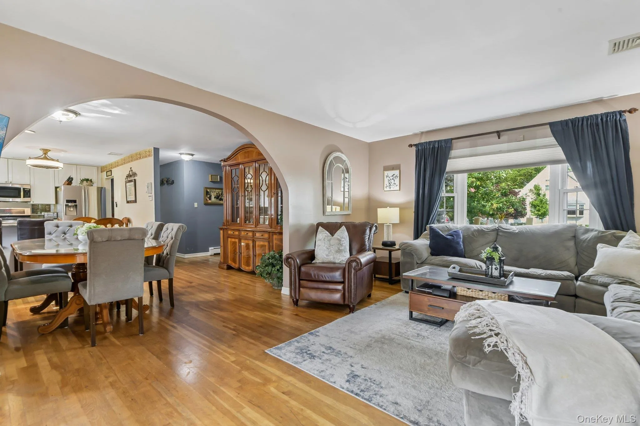 7814 Langdale Street, New York, NY, 3 Bedrooms Bedrooms, 6 Rooms Rooms,1 BathroomBathrooms,Residential,For Rent,Langdale,0,1019966 7814 Langdale Street, New York, NY, 3 Bedrooms Bedrooms, 6 Rooms Rooms,1 BathroomBathrooms,Residential,For Rent,Langdale,0,1019966