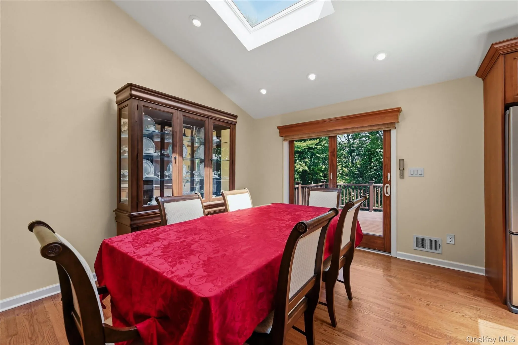 21 Arbor Lane, Clarkstown, NY, 4 Bedrooms Bedrooms, 8 Rooms Rooms,3 BathroomsBathrooms,Residential,For Rent,Arbor,0,1019969 21 Arbor Lane, Clarkstown, NY, 4 Bedrooms Bedrooms, 8 Rooms Rooms,3 BathroomsBathrooms,Residential,For Rent,Arbor,0,1019969