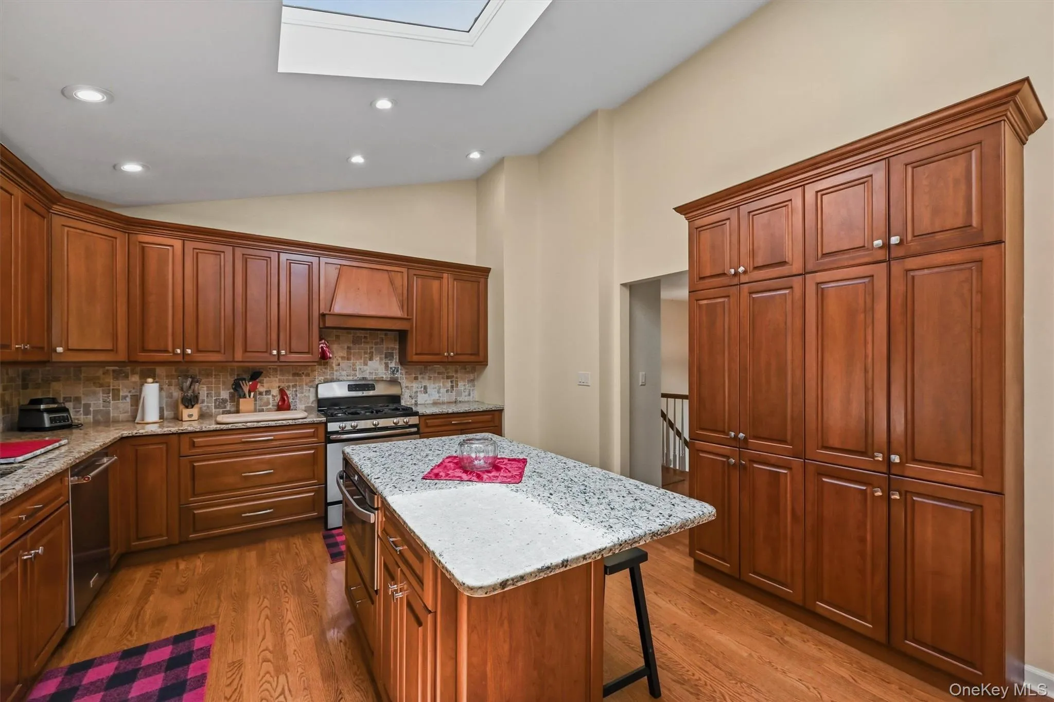 21 Arbor Lane, Clarkstown, NY, 4 Bedrooms Bedrooms, 8 Rooms Rooms,3 BathroomsBathrooms,Residential,For Rent,Arbor,0,1019969 21 Arbor Lane, Clarkstown, NY, 4 Bedrooms Bedrooms, 8 Rooms Rooms,3 BathroomsBathrooms,Residential,For Rent,Arbor,0,1019969