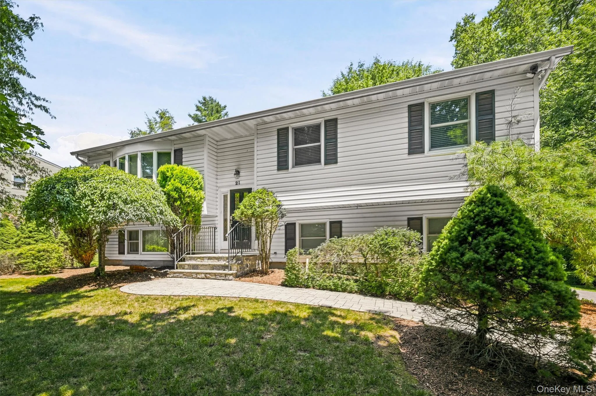 21 Arbor Lane, Clarkstown, NY, 4 Bedrooms Bedrooms, 8 Rooms Rooms,3 BathroomsBathrooms,Residential,For Rent,Arbor,0,1019969 21 Arbor Lane, Clarkstown, NY, 4 Bedrooms Bedrooms, 8 Rooms Rooms,3 BathroomsBathrooms,Residential,For Rent,Arbor,0,1019969