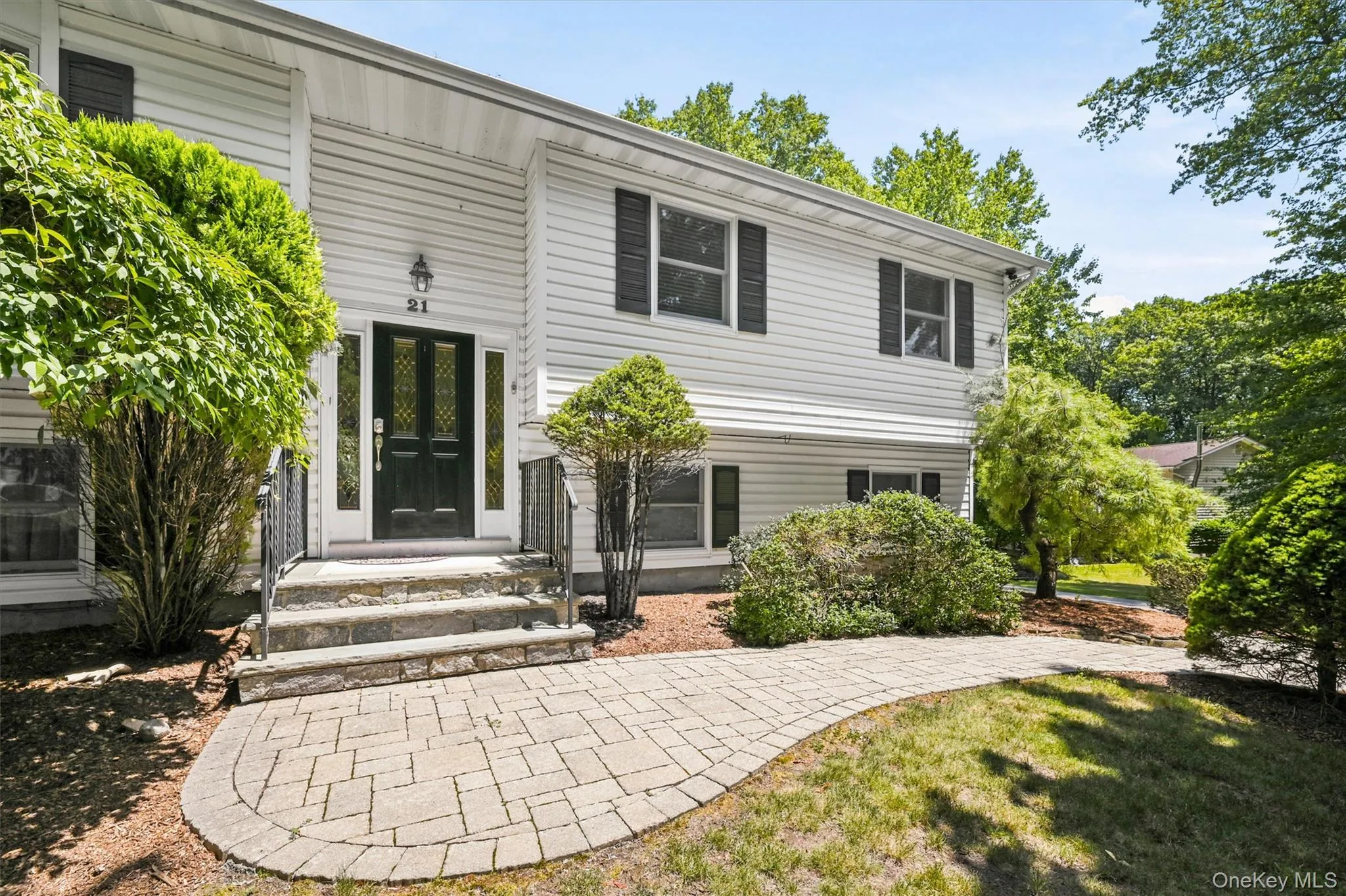 21 Arbor Lane, Clarkstown, NY, 4 Bedrooms Bedrooms, 8 Rooms Rooms,3 BathroomsBathrooms,Residential,For Rent,Arbor,0,1019969 21 Arbor Lane, Clarkstown, NY, 4 Bedrooms Bedrooms, 8 Rooms Rooms,3 BathroomsBathrooms,Residential,For Rent,Arbor,0,1019969