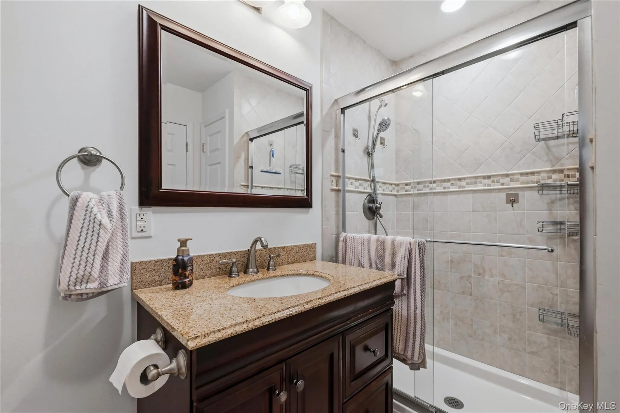 21 Arbor Lane, Clarkstown, NY, 4 Bedrooms Bedrooms, 8 Rooms Rooms,3 BathroomsBathrooms,Residential,For Rent,Arbor,0,1019969 21 Arbor Lane, Clarkstown, NY, 4 Bedrooms Bedrooms, 8 Rooms Rooms,3 BathroomsBathrooms,Residential,For Rent,Arbor,0,1019969