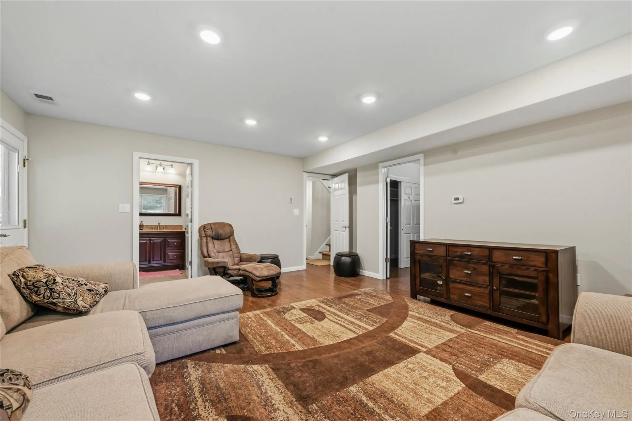 21 Arbor Lane, Clarkstown, NY, 4 Bedrooms Bedrooms, 8 Rooms Rooms,3 BathroomsBathrooms,Residential,For Rent,Arbor,0,1019969 21 Arbor Lane, Clarkstown, NY, 4 Bedrooms Bedrooms, 8 Rooms Rooms,3 BathroomsBathrooms,Residential,For Rent,Arbor,0,1019969
