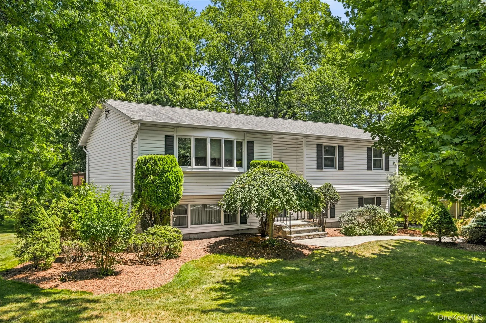 21 Arbor Lane, Clarkstown, NY, 4 Bedrooms Bedrooms, 8 Rooms Rooms,3 BathroomsBathrooms,Residential,For Rent,Arbor,0,1019969 21 Arbor Lane, Clarkstown, NY, 4 Bedrooms Bedrooms, 8 Rooms Rooms,3 BathroomsBathrooms,Residential,For Rent,Arbor,0,1019969