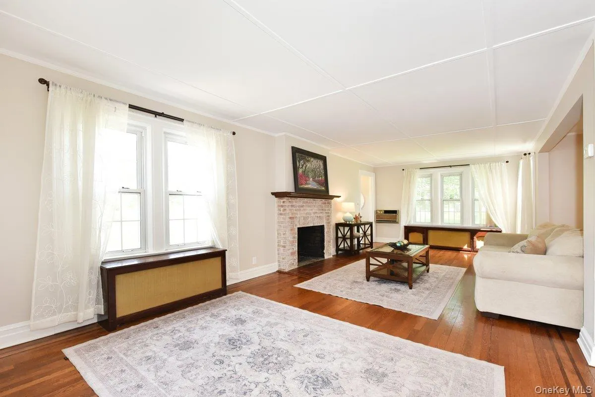 112 Cambridge Avenue, Hempstead, NY, 3 Bedrooms Bedrooms, 7 Rooms Rooms,2 BathroomsBathrooms,Residential,For Rent,Cambridge,0,1019971 112 Cambridge Avenue, Hempstead, NY, 3 Bedrooms Bedrooms, 7 Rooms Rooms,2 BathroomsBathrooms,Residential,For Rent,Cambridge,0,1019971