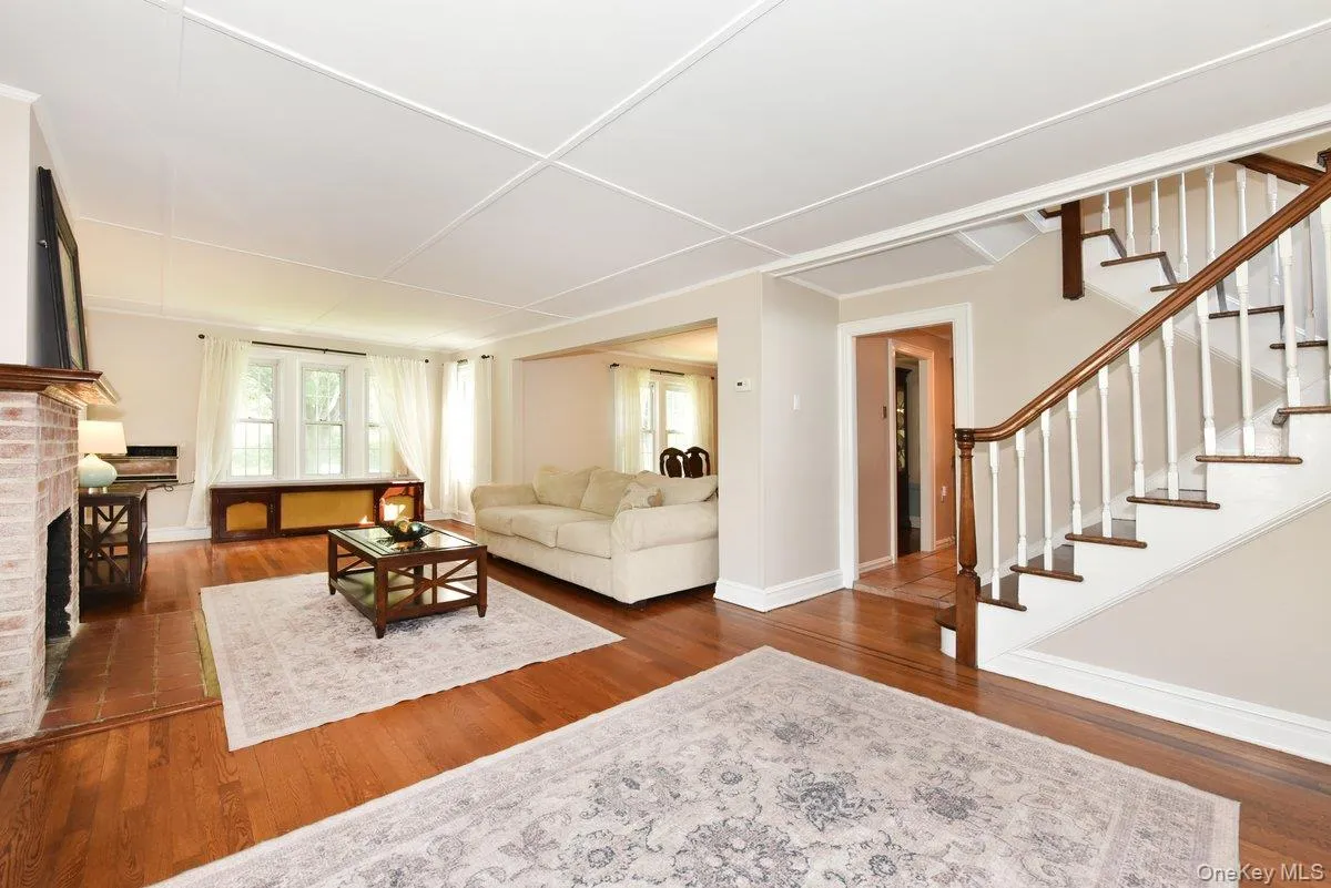 112 Cambridge Avenue, Hempstead, NY, 3 Bedrooms Bedrooms, 7 Rooms Rooms,2 BathroomsBathrooms,Residential,For Rent,Cambridge,0,1019971 112 Cambridge Avenue, Hempstead, NY, 3 Bedrooms Bedrooms, 7 Rooms Rooms,2 BathroomsBathrooms,Residential,For Rent,Cambridge,0,1019971