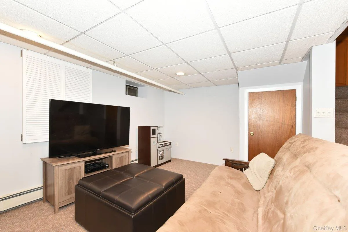 112 Cambridge Avenue, Hempstead, NY, 3 Bedrooms Bedrooms, 7 Rooms Rooms,2 BathroomsBathrooms,Residential,For Rent,Cambridge,0,1019971 112 Cambridge Avenue, Hempstead, NY, 3 Bedrooms Bedrooms, 7 Rooms Rooms,2 BathroomsBathrooms,Residential,For Rent,Cambridge,0,1019971