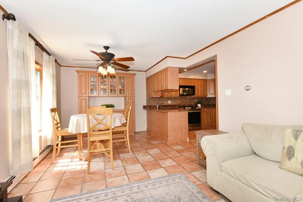 112 Cambridge Avenue, Hempstead, NY, 3 Bedrooms Bedrooms, 7 Rooms Rooms,2 BathroomsBathrooms,Residential,For Rent,Cambridge,0,1019971 112 Cambridge Avenue, Hempstead, NY, 3 Bedrooms Bedrooms, 7 Rooms Rooms,2 BathroomsBathrooms,Residential,For Rent,Cambridge,0,1019971