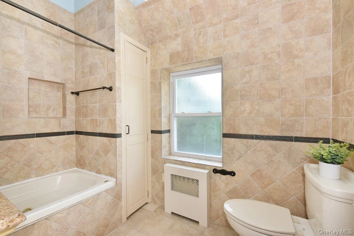 112 Cambridge Avenue, Hempstead, NY, 3 Bedrooms Bedrooms, 7 Rooms Rooms,2 BathroomsBathrooms,Residential,For Rent,Cambridge,0,1019971 112 Cambridge Avenue, Hempstead, NY, 3 Bedrooms Bedrooms, 7 Rooms Rooms,2 BathroomsBathrooms,Residential,For Rent,Cambridge,0,1019971