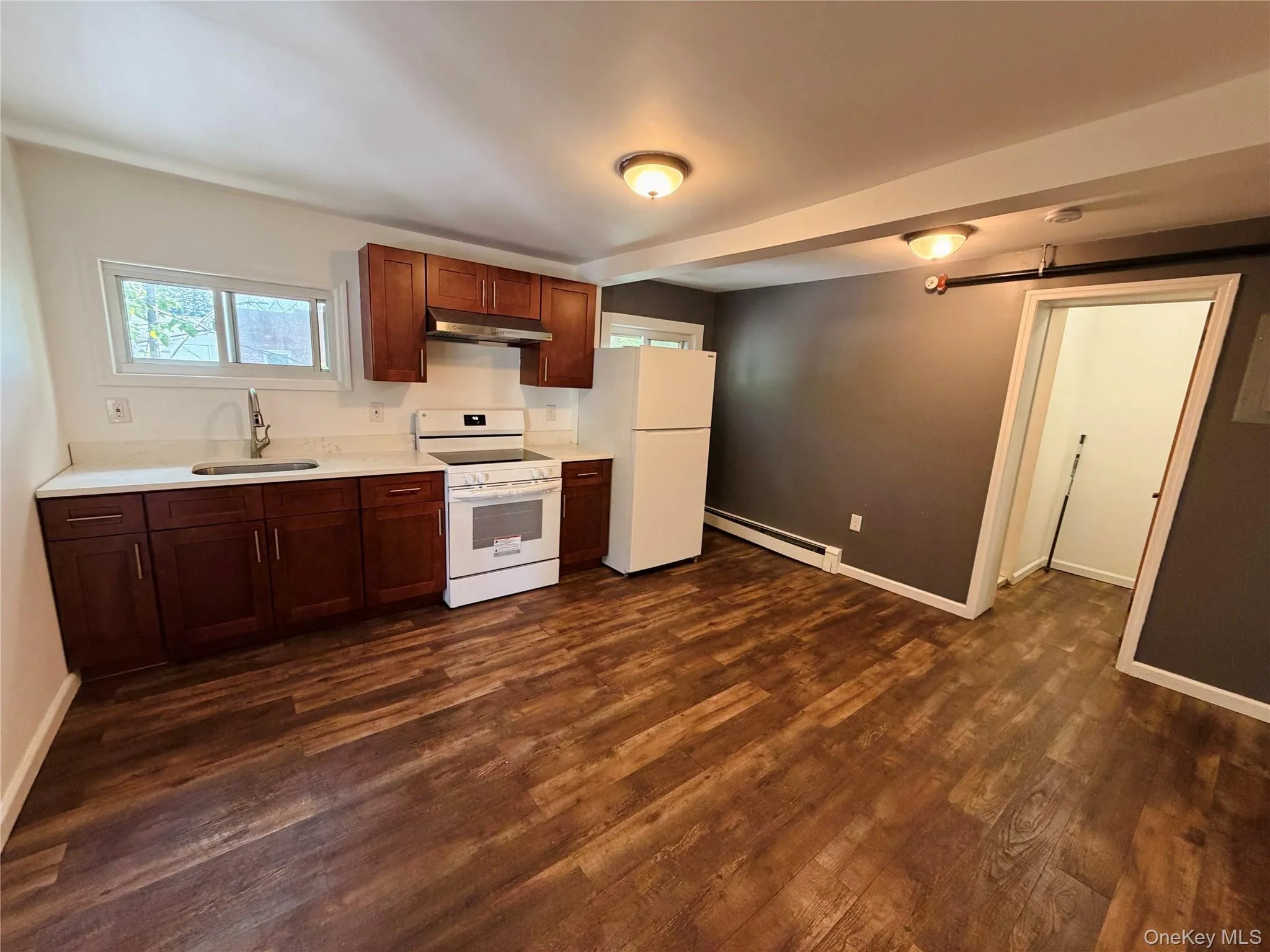 125 Wickham Avenue, Middletown, NY, 2 Bedrooms Bedrooms, 6 Rooms Rooms,1 BathroomBathrooms,Residential Lease,For Rent,Wickham,0,1019987 125 Wickham Avenue, Middletown, NY, 2 Bedrooms Bedrooms, 6 Rooms Rooms,1 BathroomBathrooms,Residential Lease,For Rent,Wickham,0,1019987