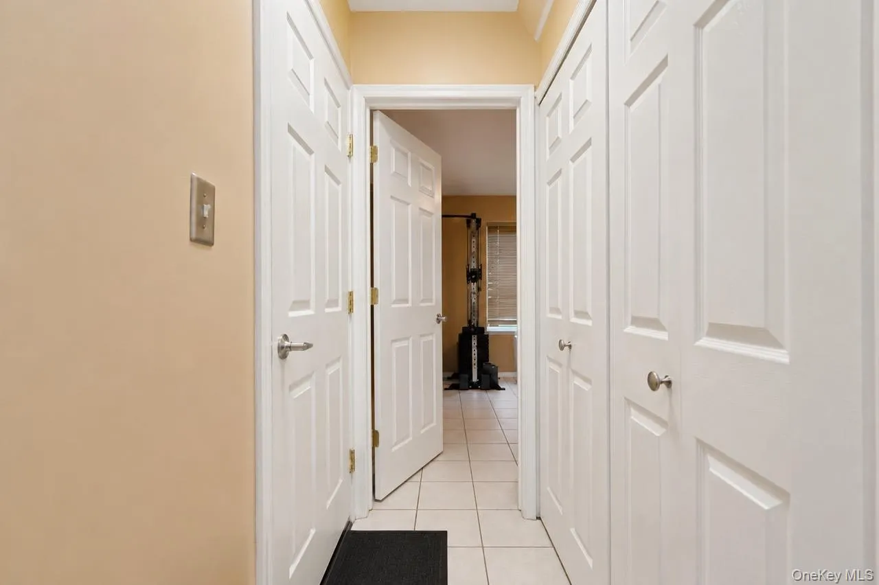 64 Amanda Court, New York, NY, 4 Bedrooms Bedrooms, 10 Rooms Rooms,3 BathroomsBathrooms,Residential,For Rent,Amanda,0,1019988 64 Amanda Court, New York, NY, 4 Bedrooms Bedrooms, 10 Rooms Rooms,3 BathroomsBathrooms,Residential,For Rent,Amanda,0,1019988