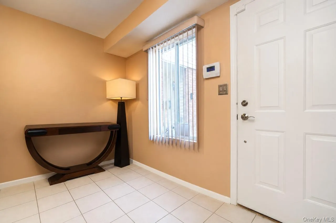 64 Amanda Court, New York, NY, 4 Bedrooms Bedrooms, 10 Rooms Rooms,3 BathroomsBathrooms,Residential,For Rent,Amanda,0,1019988 64 Amanda Court, New York, NY, 4 Bedrooms Bedrooms, 10 Rooms Rooms,3 BathroomsBathrooms,Residential,For Rent,Amanda,0,1019988