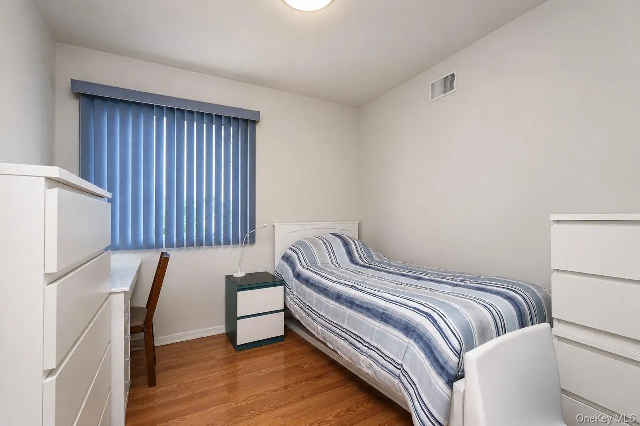 64 Amanda Court, New York, NY, 4 Bedrooms Bedrooms, 10 Rooms Rooms,3 BathroomsBathrooms,Residential,For Rent,Amanda,0,1019988 64 Amanda Court, New York, NY, 4 Bedrooms Bedrooms, 10 Rooms Rooms,3 BathroomsBathrooms,Residential,For Rent,Amanda,0,1019988