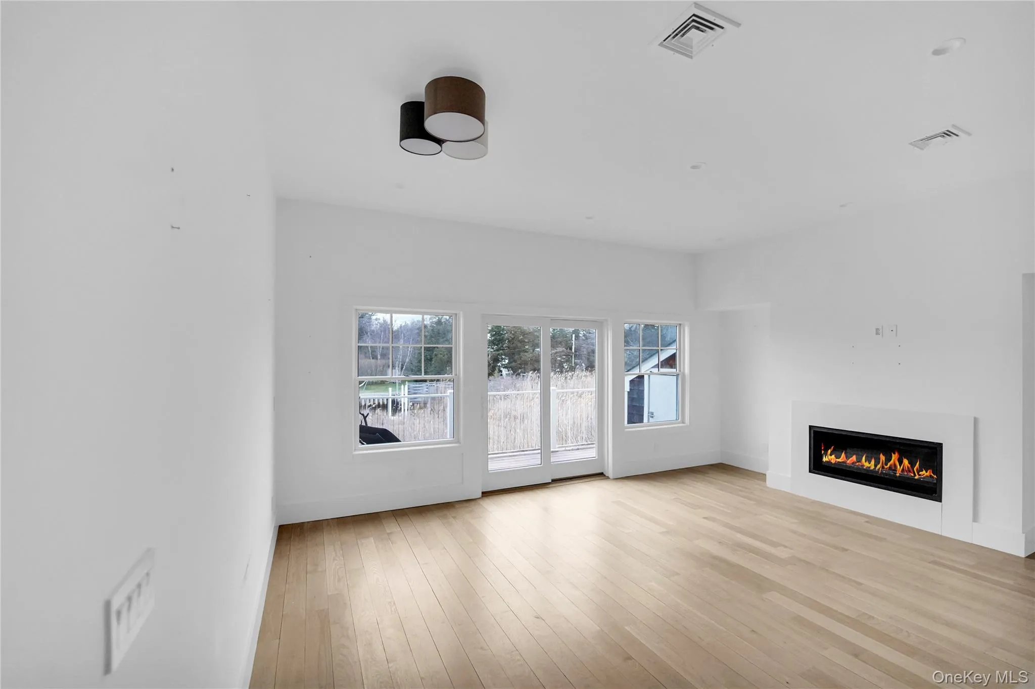 68 Foster Avenue, Southampton, NY, 1 Bedroom Bedrooms, 4 Rooms Rooms,1 BathroomBathrooms,Residential,For Rent,Foster,0,1019995 68 Foster Avenue, Southampton, NY, 1 Bedroom Bedrooms, 4 Rooms Rooms,1 BathroomBathrooms,Residential,For Rent,Foster,0,1019995