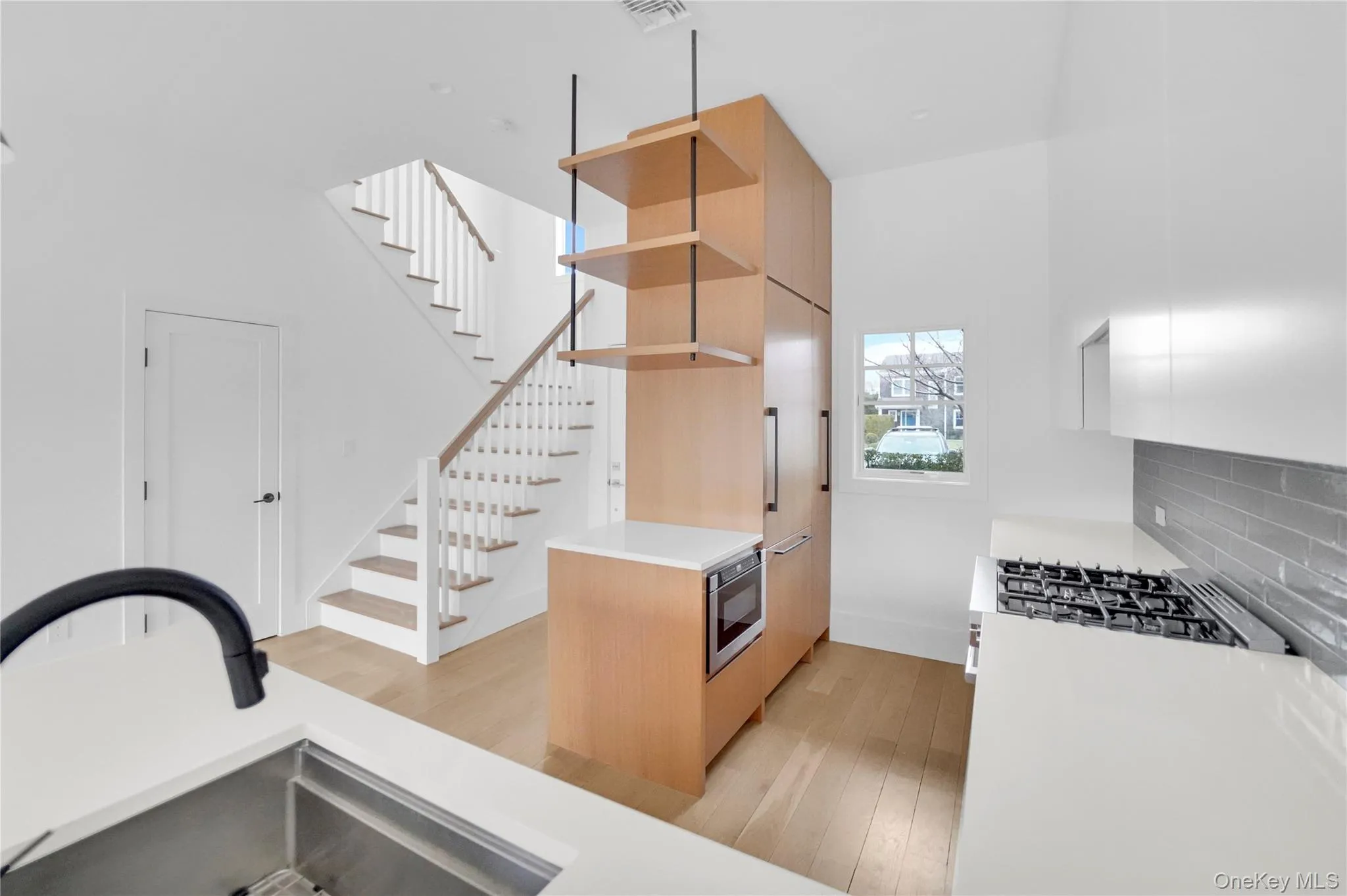 68 Foster Avenue, Southampton, NY, 1 Bedroom Bedrooms, 4 Rooms Rooms,1 BathroomBathrooms,Residential,For Rent,Foster,0,1019995 68 Foster Avenue, Southampton, NY, 1 Bedroom Bedrooms, 4 Rooms Rooms,1 BathroomBathrooms,Residential,For Rent,Foster,0,1019995