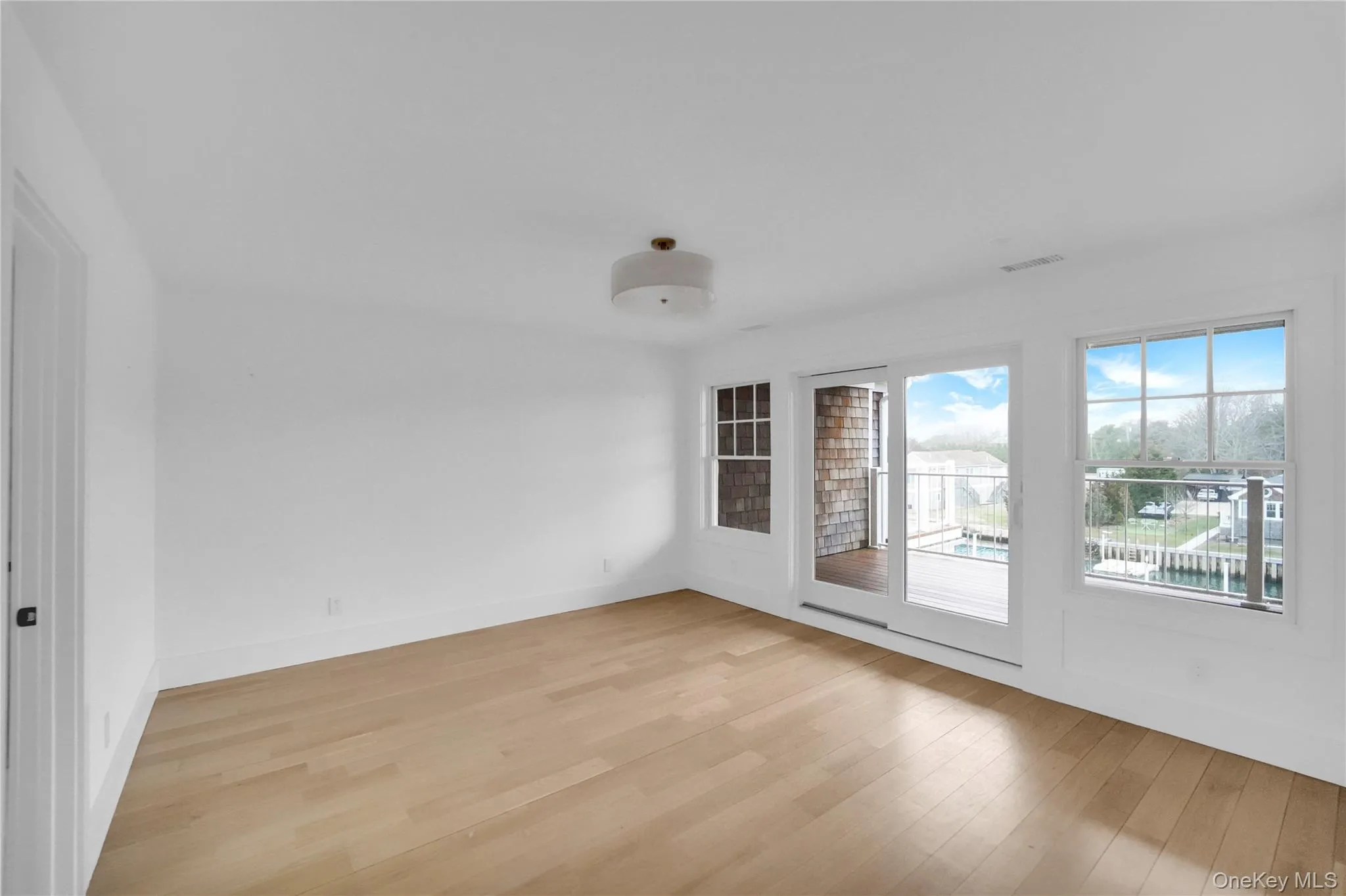 68 Foster Avenue, Southampton, NY, 1 Bedroom Bedrooms, 4 Rooms Rooms,1 BathroomBathrooms,Residential,For Rent,Foster,0,1019995 68 Foster Avenue, Southampton, NY, 1 Bedroom Bedrooms, 4 Rooms Rooms,1 BathroomBathrooms,Residential,For Rent,Foster,0,1019995