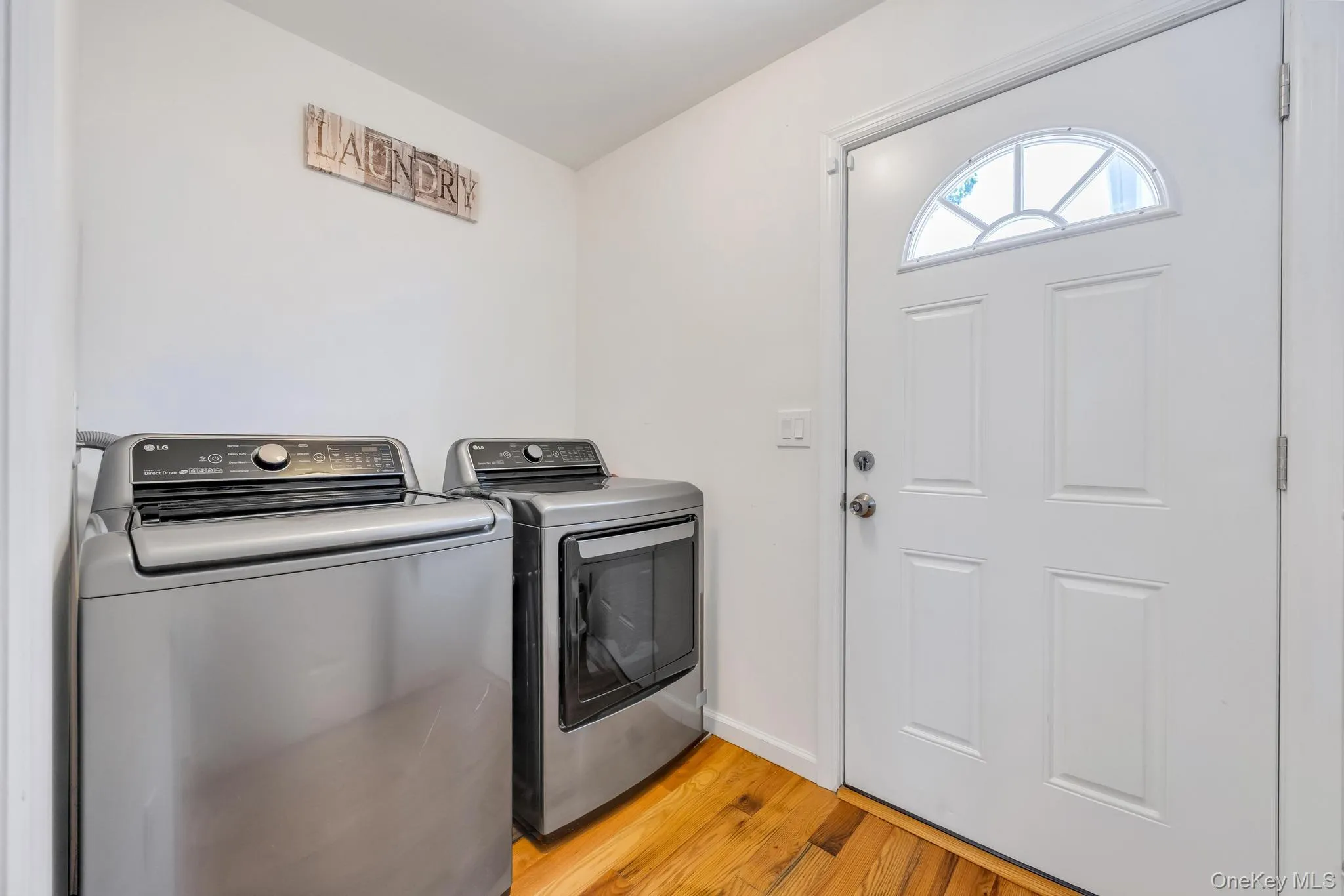 5 The Green, Brookhaven, NY, 3 Bedrooms Bedrooms, 7 Rooms Rooms,2 BathroomsBathrooms,Residential,For Rent,The,0,1019996 5 The Green, Brookhaven, NY, 3 Bedrooms Bedrooms, 7 Rooms Rooms,2 BathroomsBathrooms,Residential,For Rent,The,0,1019996