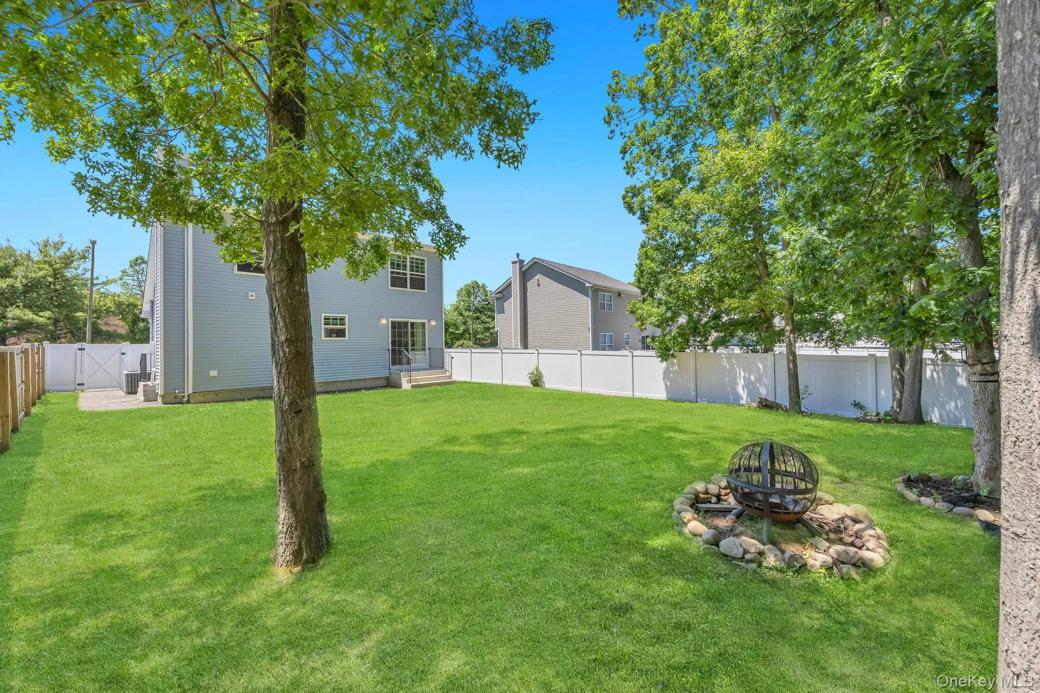5 The Green, Brookhaven, NY, 3 Bedrooms Bedrooms, 7 Rooms Rooms,2 BathroomsBathrooms,Residential,For Rent,The,0,1019996 5 The Green, Brookhaven, NY, 3 Bedrooms Bedrooms, 7 Rooms Rooms,2 BathroomsBathrooms,Residential,For Rent,The,0,1019996