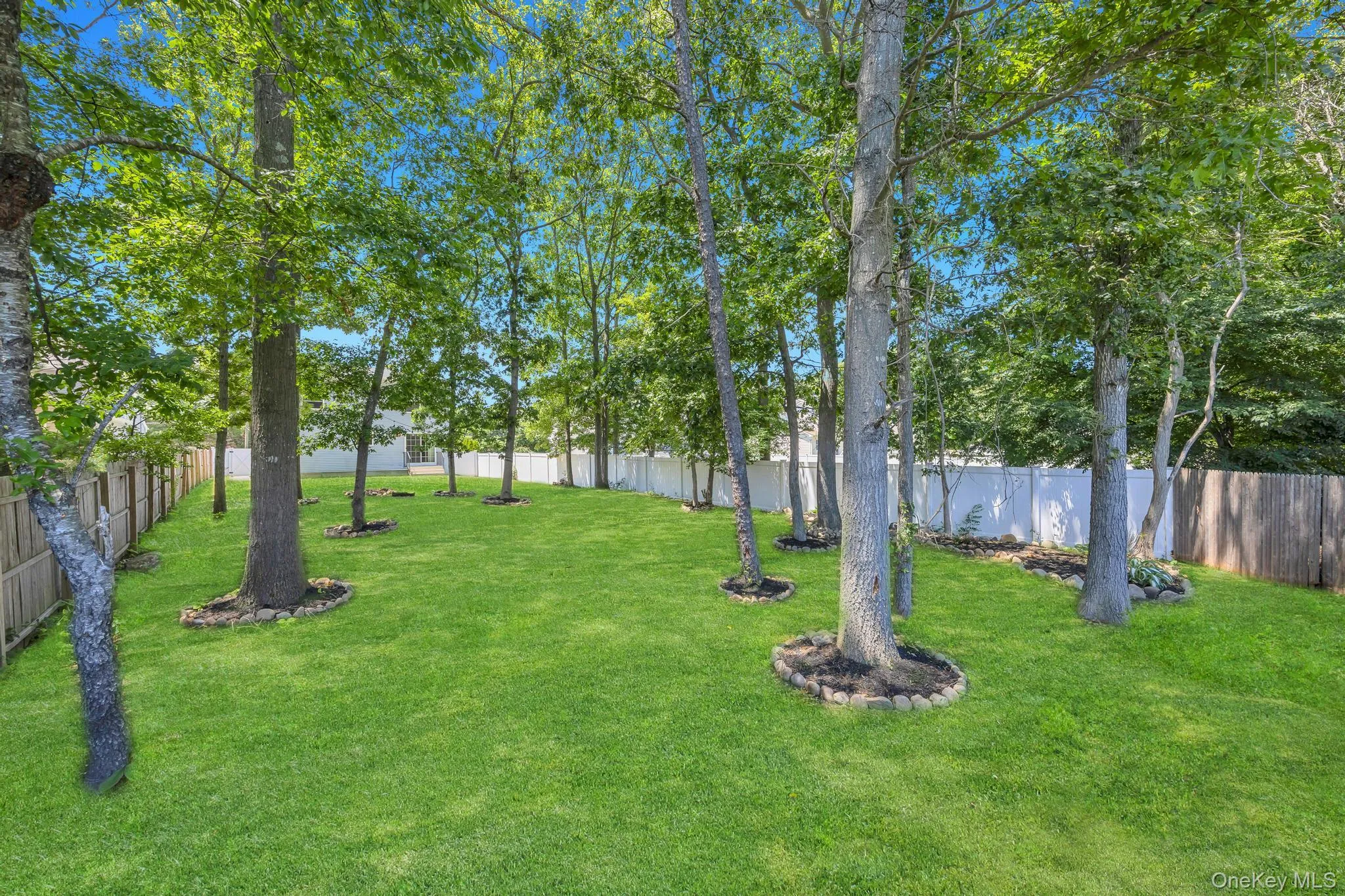 5 The Green, Brookhaven, NY, 3 Bedrooms Bedrooms, 7 Rooms Rooms,2 BathroomsBathrooms,Residential,For Rent,The,0,1019996 5 The Green, Brookhaven, NY, 3 Bedrooms Bedrooms, 7 Rooms Rooms,2 BathroomsBathrooms,Residential,For Rent,The,0,1019996