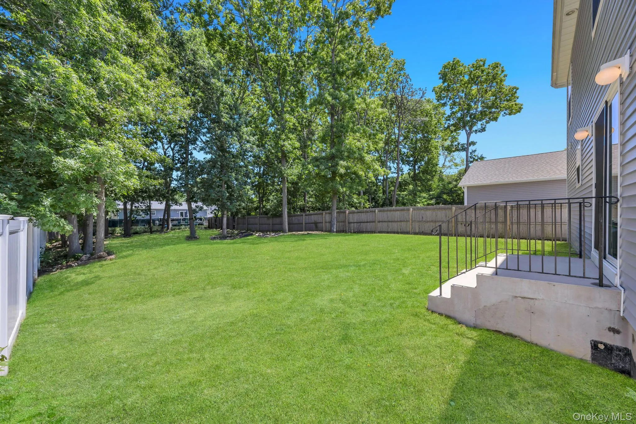 5 The Green, Brookhaven, NY, 3 Bedrooms Bedrooms, 7 Rooms Rooms,2 BathroomsBathrooms,Residential,For Rent,The,0,1019996 5 The Green, Brookhaven, NY, 3 Bedrooms Bedrooms, 7 Rooms Rooms,2 BathroomsBathrooms,Residential,For Rent,The,0,1019996