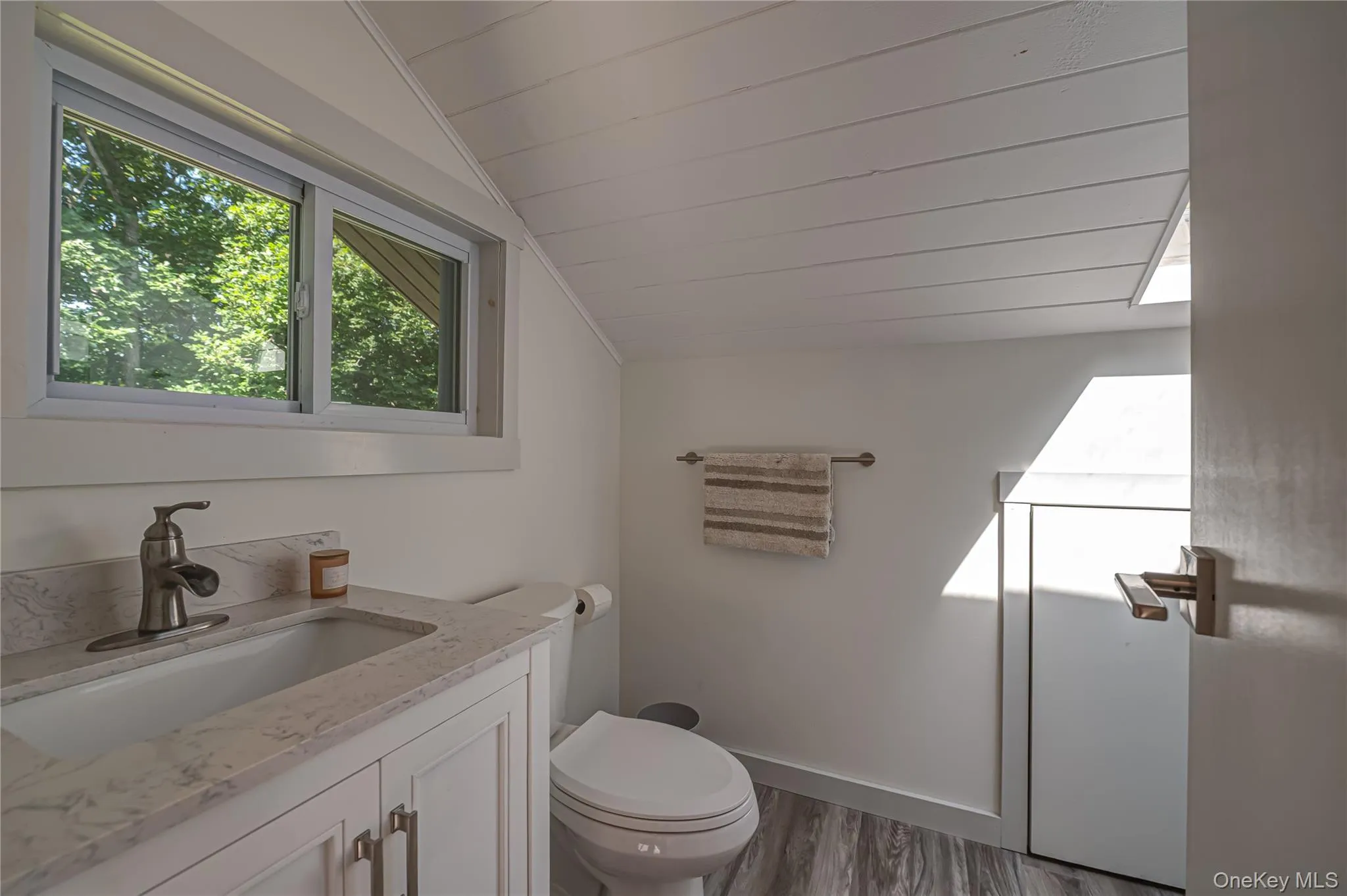 loft above detached garage full bath & seperate entrance. great as guest quarters loft above detached garage full bath & seperate entrance. great as guest quarters