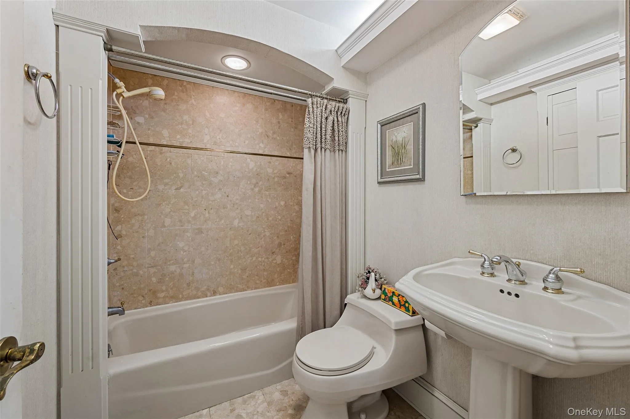 612 Hughes Street, Hempstead, NY, 3 Bedrooms Bedrooms, 8 Rooms Rooms,1 BathroomBathrooms,Residential,For Rent,Hughes,0,1020000 612 Hughes Street, Hempstead, NY, 3 Bedrooms Bedrooms, 8 Rooms Rooms,1 BathroomBathrooms,Residential,For Rent,Hughes,0,1020000