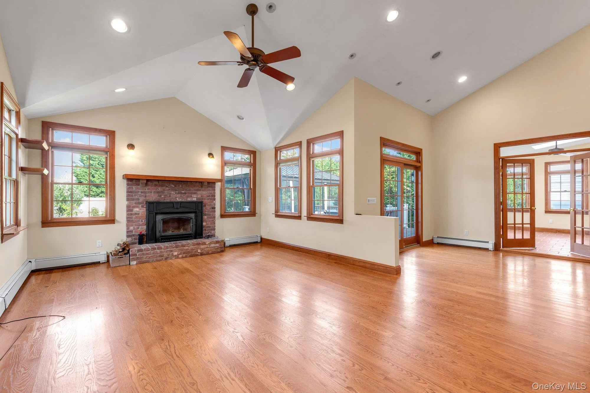 40 Frankel Road, Oyster Bay, NY, 5 Bedrooms Bedrooms, 9 Rooms Rooms,3 BathroomsBathrooms,Residential,For Rent,Frankel,0,1020004 40 Frankel Road, Oyster Bay, NY, 5 Bedrooms Bedrooms, 9 Rooms Rooms,3 BathroomsBathrooms,Residential,For Rent,Frankel,0,1020004
