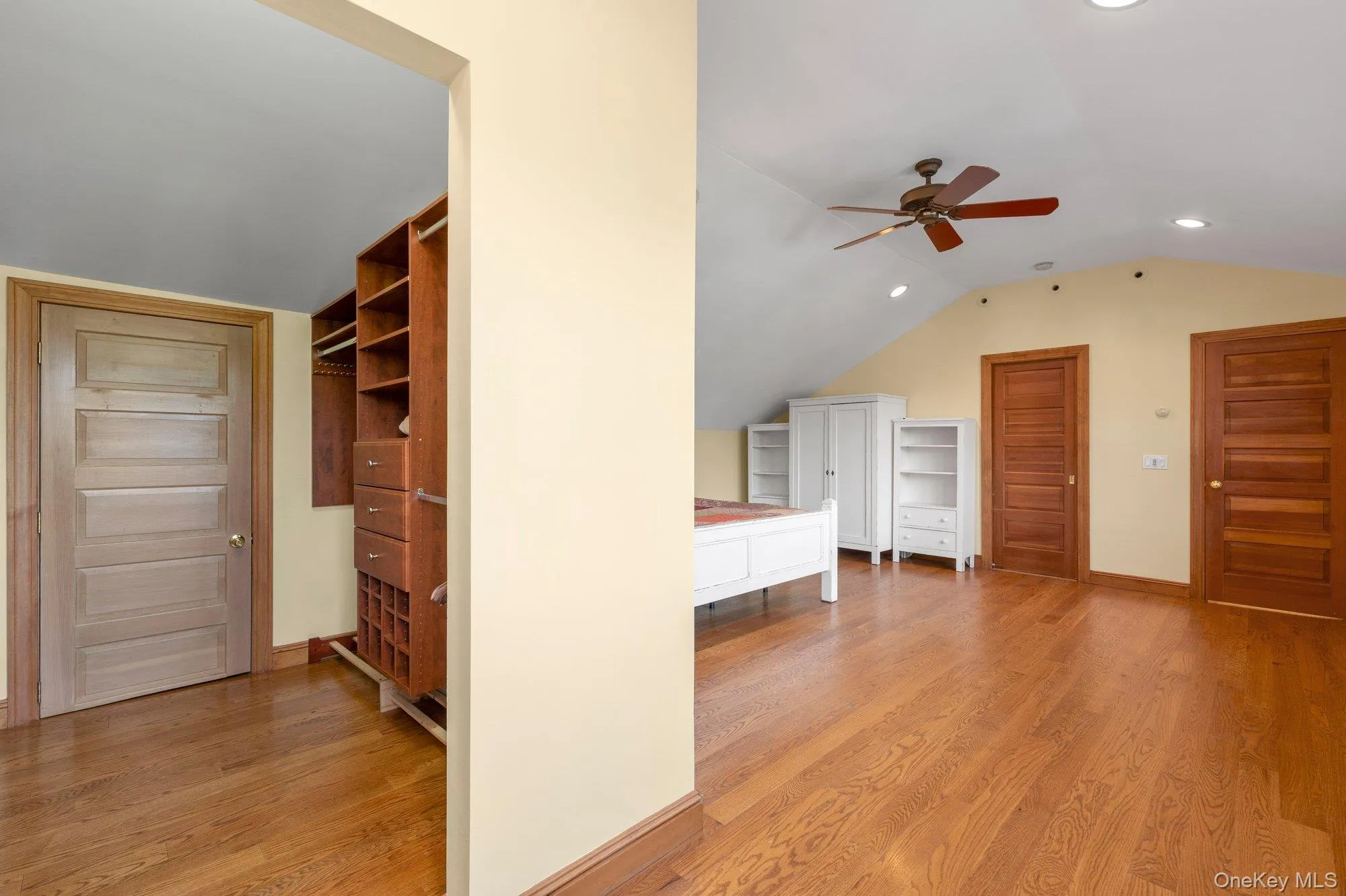 40 Frankel Road, Oyster Bay, NY, 5 Bedrooms Bedrooms, 9 Rooms Rooms,3 BathroomsBathrooms,Residential,For Rent,Frankel,0,1020004 40 Frankel Road, Oyster Bay, NY, 5 Bedrooms Bedrooms, 9 Rooms Rooms,3 BathroomsBathrooms,Residential,For Rent,Frankel,0,1020004