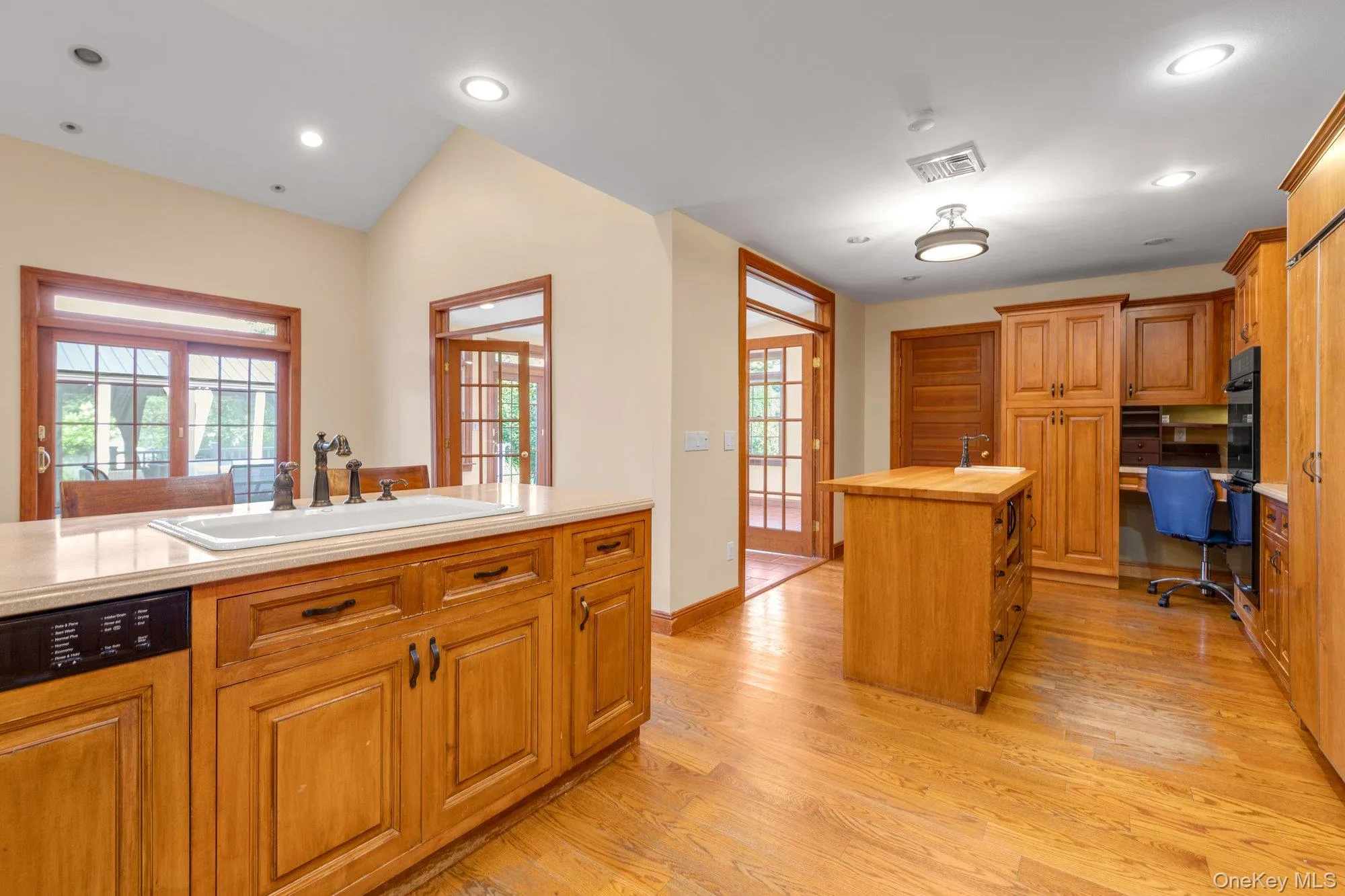 40 Frankel Road, Oyster Bay, NY, 5 Bedrooms Bedrooms, 9 Rooms Rooms,3 BathroomsBathrooms,Residential,For Rent,Frankel,0,1020004 40 Frankel Road, Oyster Bay, NY, 5 Bedrooms Bedrooms, 9 Rooms Rooms,3 BathroomsBathrooms,Residential,For Rent,Frankel,0,1020004