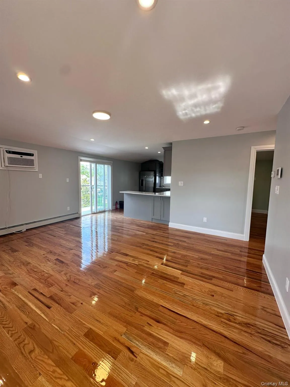 99-76 164th Ave, New York, NY, 3 Bedrooms Bedrooms, 5 Rooms Rooms,2 BathroomsBathrooms,Residential Lease,For Rent,164th Ave,0,1020005 99-76 164th Ave, New York, NY, 3 Bedrooms Bedrooms, 5 Rooms Rooms,2 BathroomsBathrooms,Residential Lease,For Rent,164th Ave,0,1020005