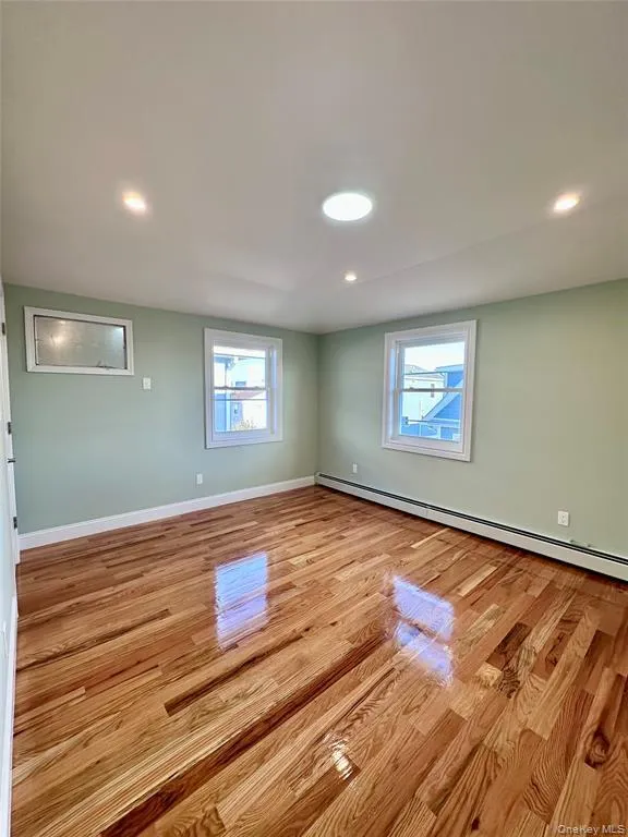 99-76 164th Ave, New York, NY, 3 Bedrooms Bedrooms, 5 Rooms Rooms,2 BathroomsBathrooms,Residential Lease,For Rent,164th Ave,0,1020005 99-76 164th Ave, New York, NY, 3 Bedrooms Bedrooms, 5 Rooms Rooms,2 BathroomsBathrooms,Residential Lease,For Rent,164th Ave,0,1020005