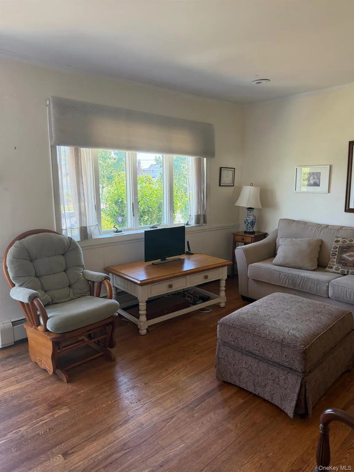 25 Surrey Lane, Oyster Bay, NY, 3 Bedrooms Bedrooms, 8 Rooms Rooms,1 BathroomBathrooms,Residential Lease,For Rent,Surrey,0,1020008 25 Surrey Lane, Oyster Bay, NY, 3 Bedrooms Bedrooms, 8 Rooms Rooms,1 BathroomBathrooms,Residential Lease,For Rent,Surrey,0,1020008