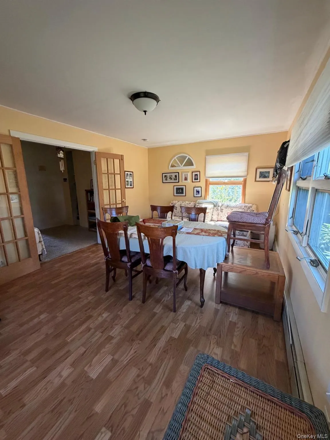 25 Surrey Lane, Oyster Bay, NY, 3 Bedrooms Bedrooms, 8 Rooms Rooms,1 BathroomBathrooms,Residential Lease,For Rent,Surrey,0,1020008 25 Surrey Lane, Oyster Bay, NY, 3 Bedrooms Bedrooms, 8 Rooms Rooms,1 BathroomBathrooms,Residential Lease,For Rent,Surrey,0,1020008