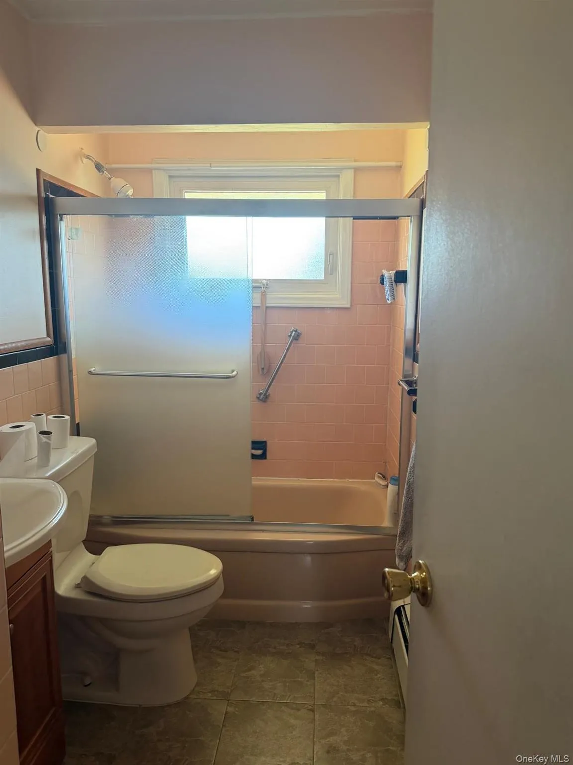 25 Surrey Lane, Oyster Bay, NY, 3 Bedrooms Bedrooms, 8 Rooms Rooms,1 BathroomBathrooms,Residential Lease,For Rent,Surrey,0,1020008 25 Surrey Lane, Oyster Bay, NY, 3 Bedrooms Bedrooms, 8 Rooms Rooms,1 BathroomBathrooms,Residential Lease,For Rent,Surrey,0,1020008