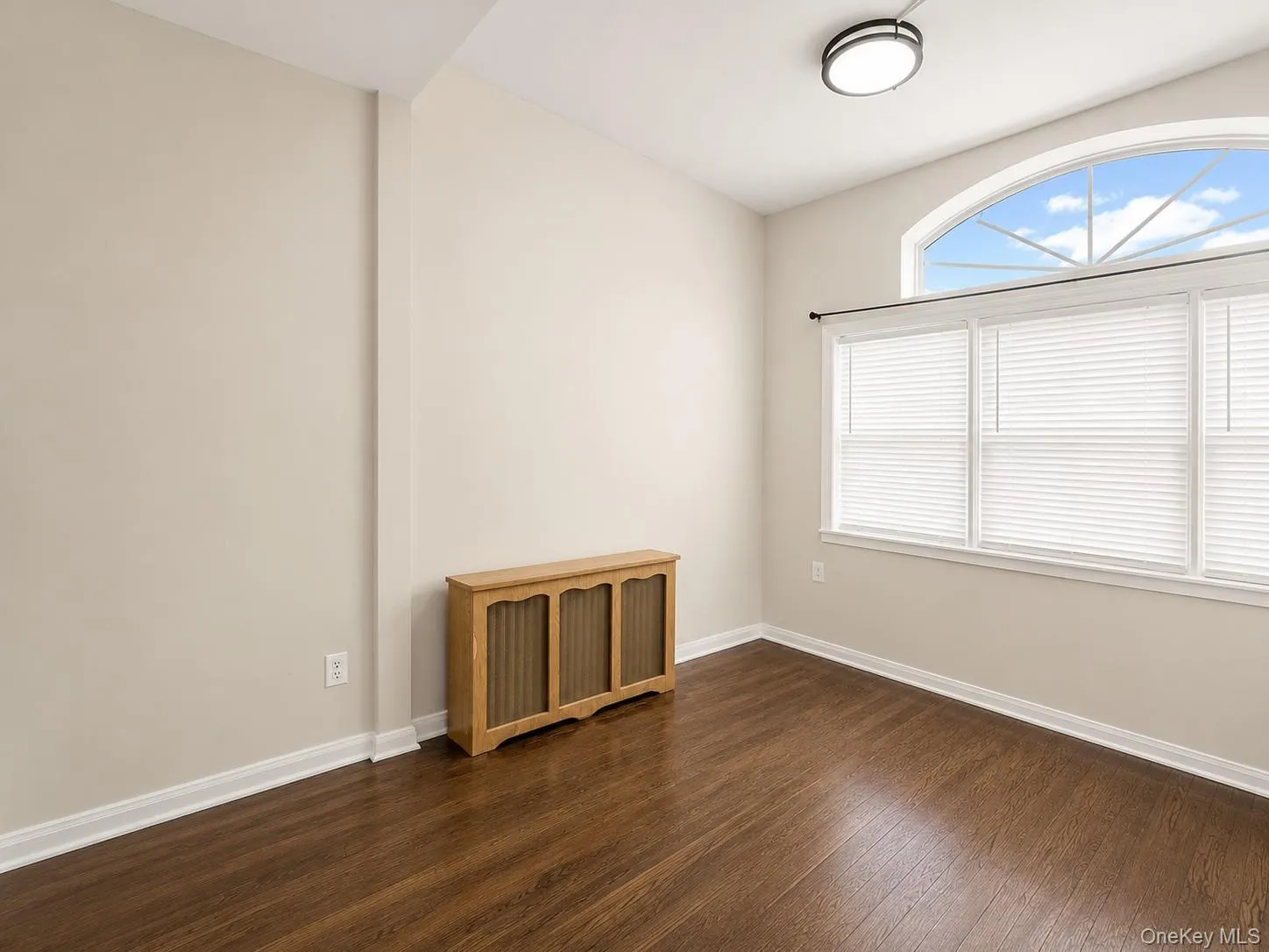 6955 78th Street, New York, NY, 3 Bedrooms Bedrooms, 4 Rooms Rooms,1 BathroomBathrooms,Residential Lease,For Rent,78th,0,1020013 6955 78th Street, New York, NY, 3 Bedrooms Bedrooms, 4 Rooms Rooms,1 BathroomBathrooms,Residential Lease,For Rent,78th,0,1020013