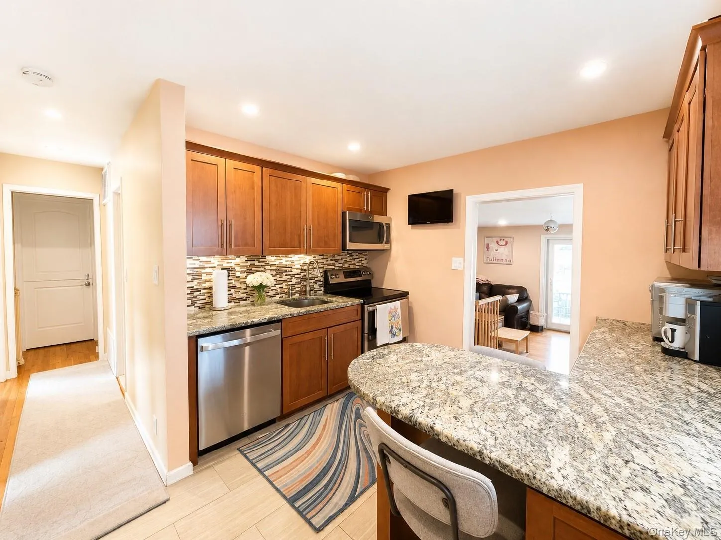 183 Lee Avenue, Oyster Bay, NY, 3 Bedrooms Bedrooms, 7 Rooms Rooms,2 BathroomsBathrooms,Residential,For Rent,Lee,0,1020015 183 Lee Avenue, Oyster Bay, NY, 3 Bedrooms Bedrooms, 7 Rooms Rooms,2 BathroomsBathrooms,Residential,For Rent,Lee,0,1020015