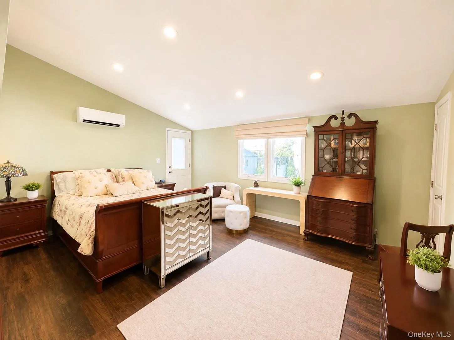 183 Lee Avenue, Oyster Bay, NY, 3 Bedrooms Bedrooms, 7 Rooms Rooms,2 BathroomsBathrooms,Residential,For Rent,Lee,0,1020015 183 Lee Avenue, Oyster Bay, NY, 3 Bedrooms Bedrooms, 7 Rooms Rooms,2 BathroomsBathrooms,Residential,For Rent,Lee,0,1020015