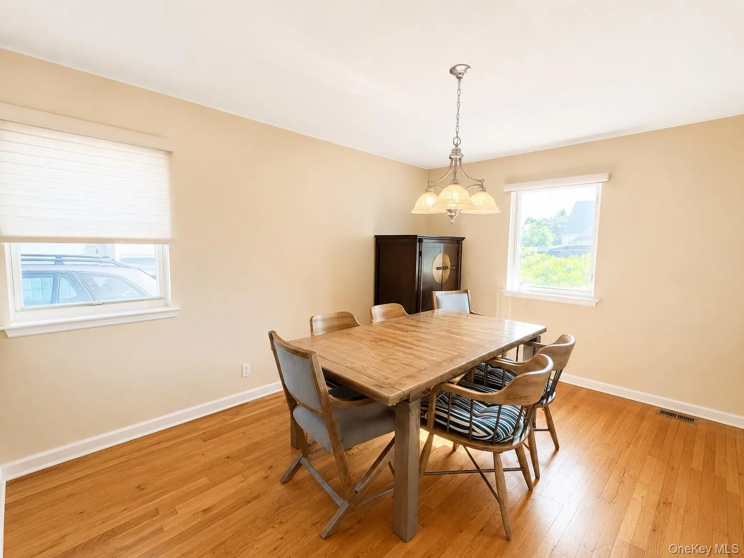 183 Lee Avenue, Oyster Bay, NY, 3 Bedrooms Bedrooms, 7 Rooms Rooms,2 BathroomsBathrooms,Residential,For Rent,Lee,0,1020015 183 Lee Avenue, Oyster Bay, NY, 3 Bedrooms Bedrooms, 7 Rooms Rooms,2 BathroomsBathrooms,Residential,For Rent,Lee,0,1020015
