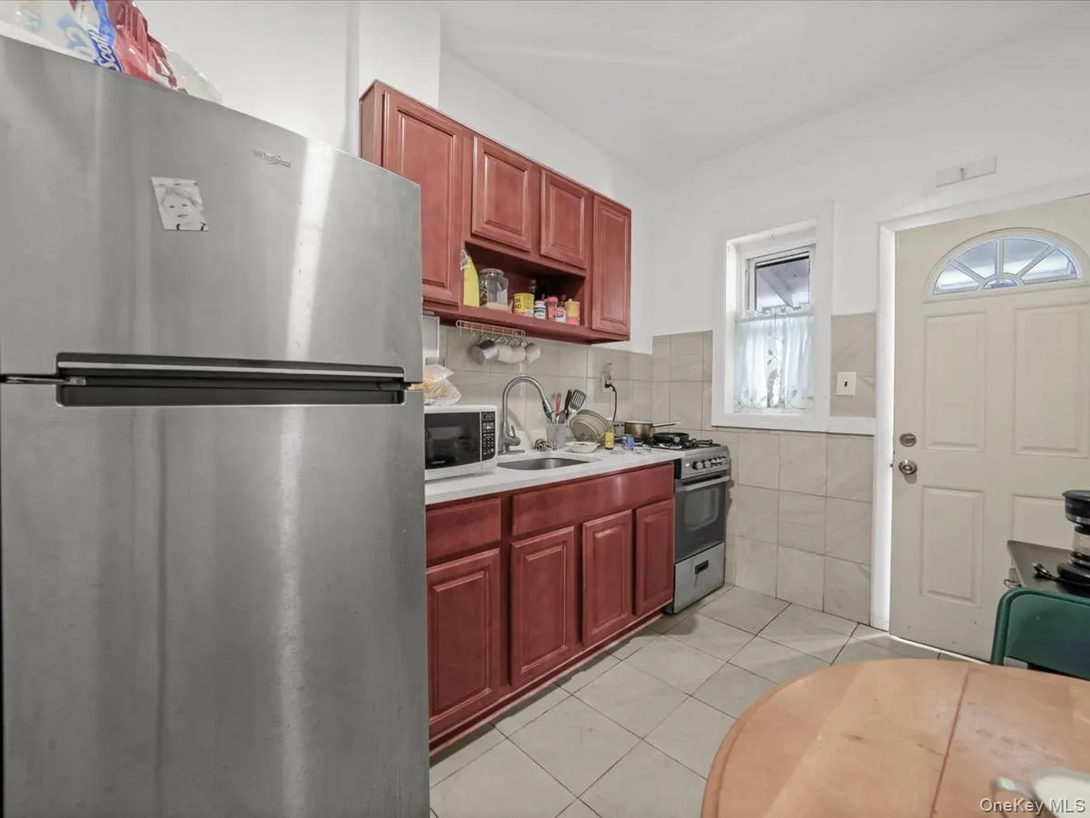 452 Lincoln Avenue, New York, NY, 6 Bedrooms Bedrooms, 12 Rooms Rooms,5 BathroomsBathrooms,Residential,For Rent,Lincoln,0,1020021 452 Lincoln Avenue, New York, NY, 6 Bedrooms Bedrooms, 12 Rooms Rooms,5 BathroomsBathrooms,Residential,For Rent,Lincoln,0,1020021