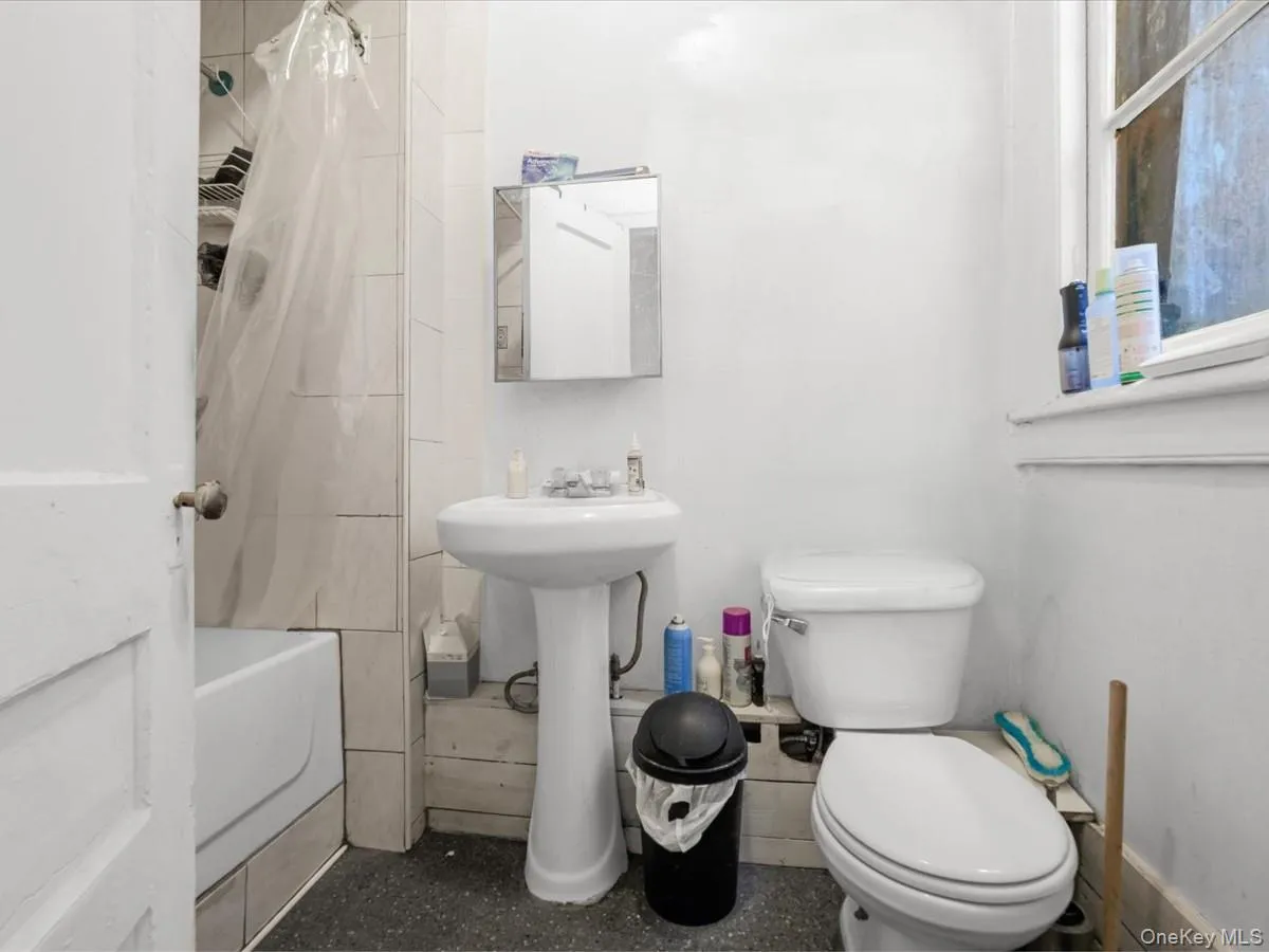 452 Lincoln Avenue, New York, NY, 6 Bedrooms Bedrooms, 12 Rooms Rooms,5 BathroomsBathrooms,Residential,For Rent,Lincoln,0,1020021 452 Lincoln Avenue, New York, NY, 6 Bedrooms Bedrooms, 12 Rooms Rooms,5 BathroomsBathrooms,Residential,For Rent,Lincoln,0,1020021