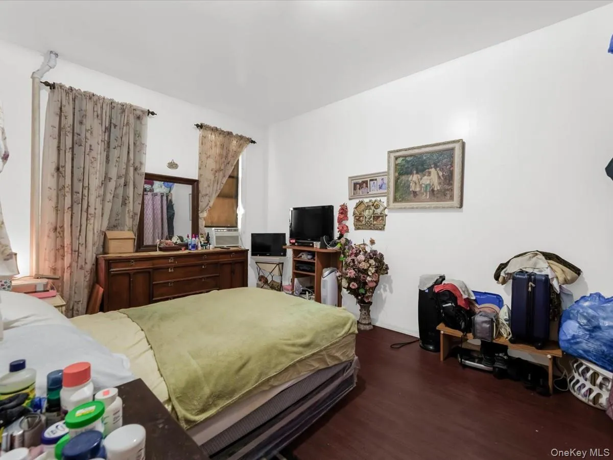 452 Lincoln Avenue, New York, NY, 6 Bedrooms Bedrooms, 12 Rooms Rooms,5 BathroomsBathrooms,Residential,For Rent,Lincoln,0,1020021 452 Lincoln Avenue, New York, NY, 6 Bedrooms Bedrooms, 12 Rooms Rooms,5 BathroomsBathrooms,Residential,For Rent,Lincoln,0,1020021