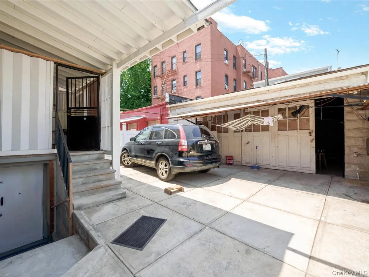452 Lincoln Avenue, New York, NY, 6 Bedrooms Bedrooms, 12 Rooms Rooms,5 BathroomsBathrooms,Residential,For Rent,Lincoln,0,1020021 452 Lincoln Avenue, New York, NY, 6 Bedrooms Bedrooms, 12 Rooms Rooms,5 BathroomsBathrooms,Residential,For Rent,Lincoln,0,1020021
