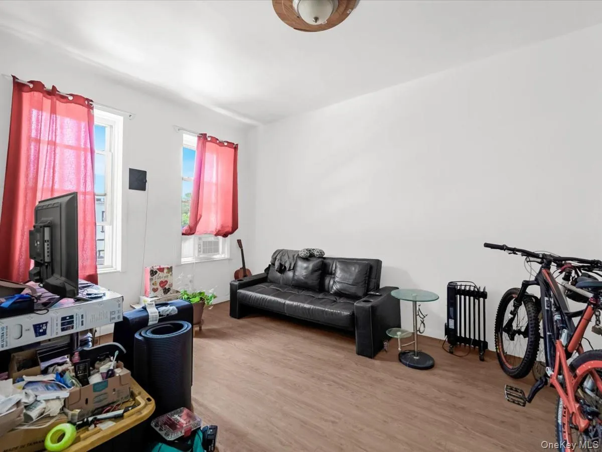 452 Lincoln Avenue, New York, NY, 6 Bedrooms Bedrooms, 12 Rooms Rooms,5 BathroomsBathrooms,Residential,For Rent,Lincoln,0,1020021 452 Lincoln Avenue, New York, NY, 6 Bedrooms Bedrooms, 12 Rooms Rooms,5 BathroomsBathrooms,Residential,For Rent,Lincoln,0,1020021